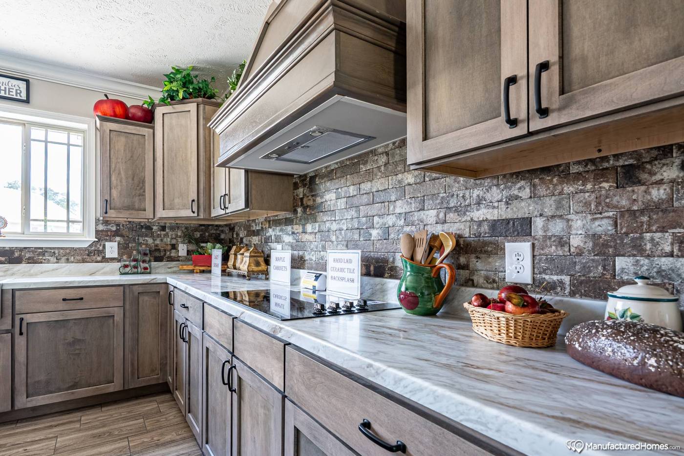 Belle Maison DVHBSS-8410 Double Wide by Deer Valley thumbnail 5