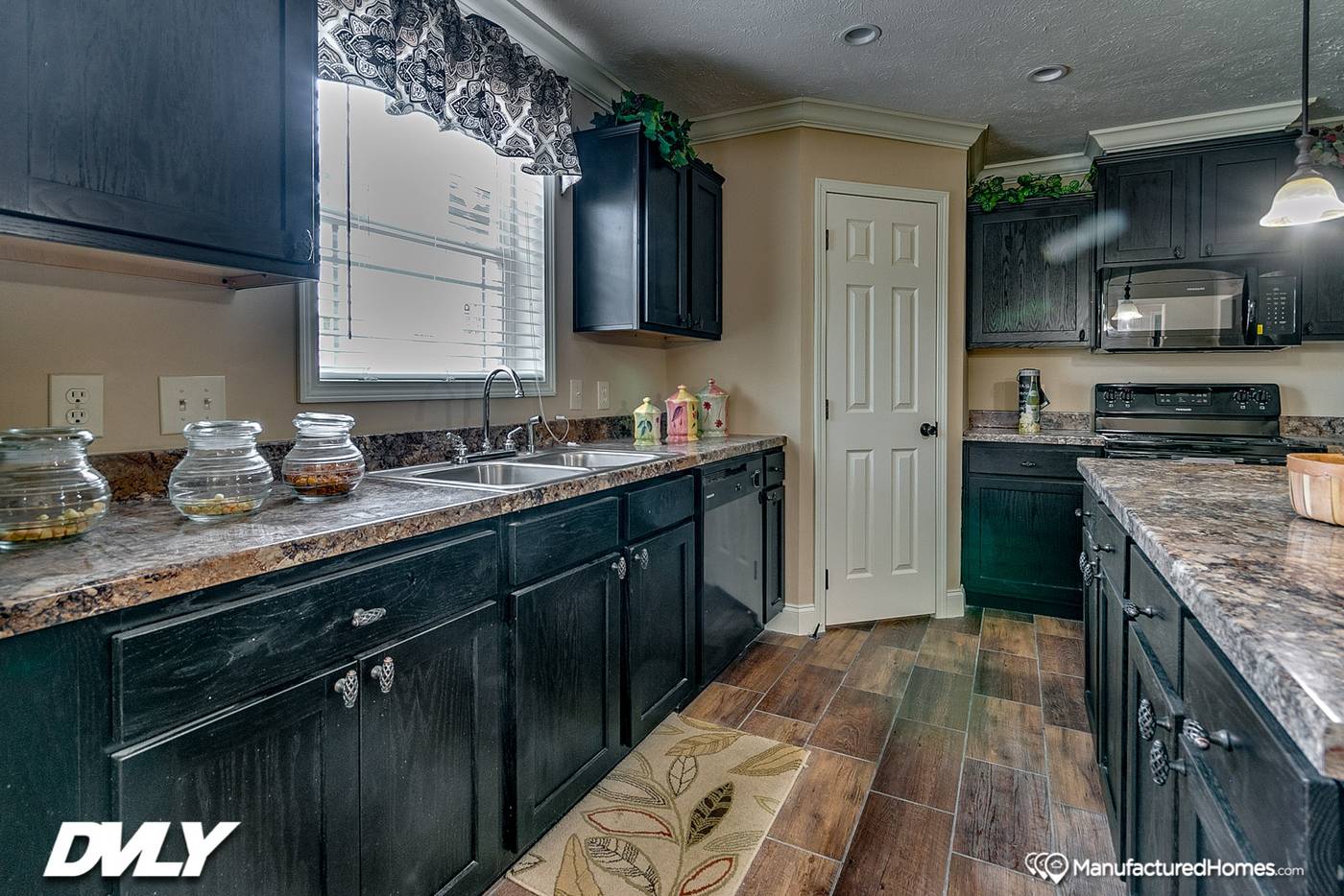Brooks Pointe DVHBSS-6411 Double Wide by Deer Valley thumbnail 2