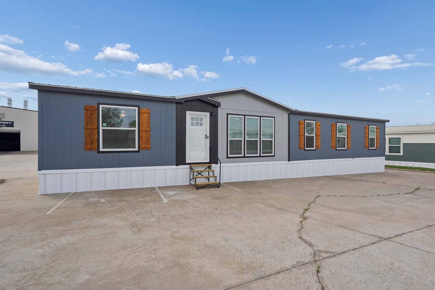 RM 2864A Double Wide by Champion thumbnail 1
