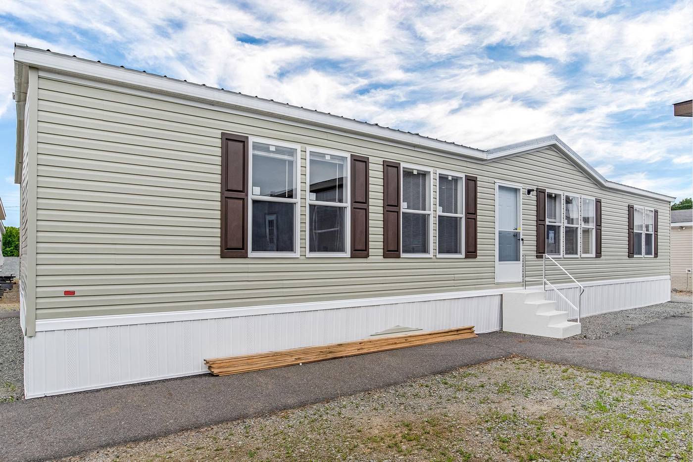 The Dauphine Double Wide by Champion thumbnail 1