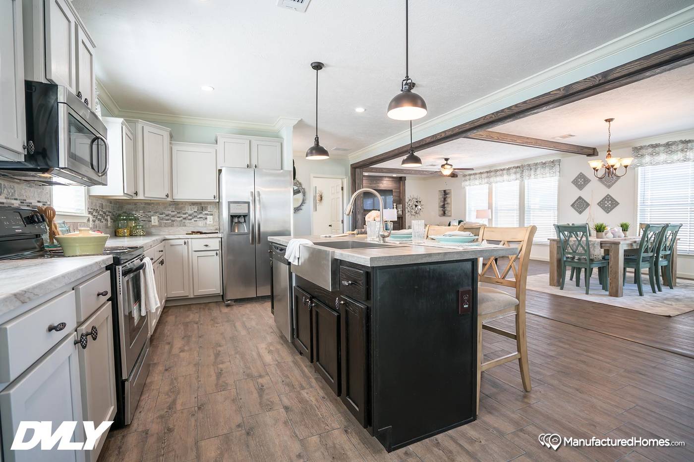 The Millwood DVHBSS-8030 Double Wide by Deer Valley thumbnail 2