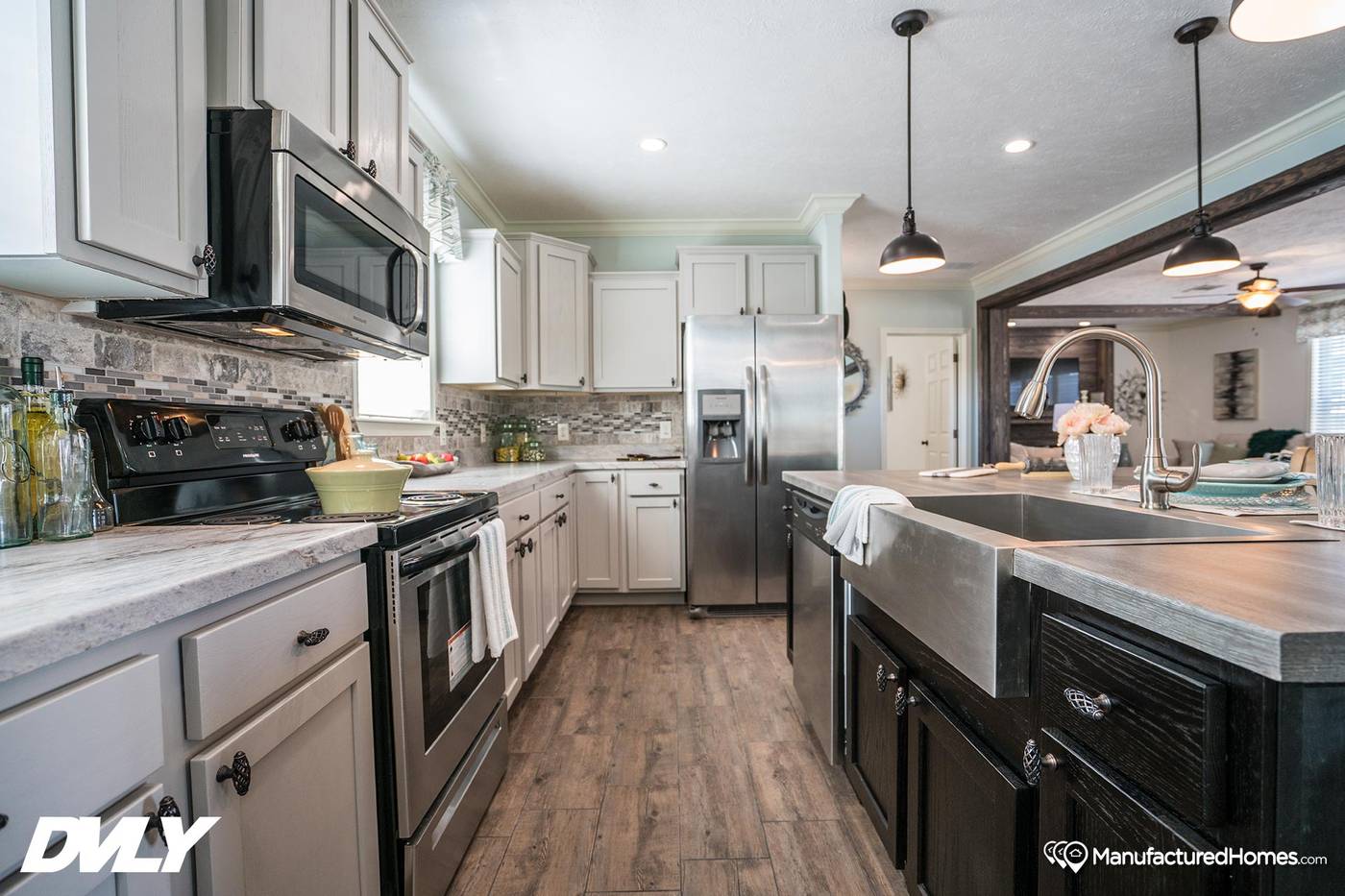 The Millwood DVHBSS-8030 Double Wide by Deer Valley thumbnail 4