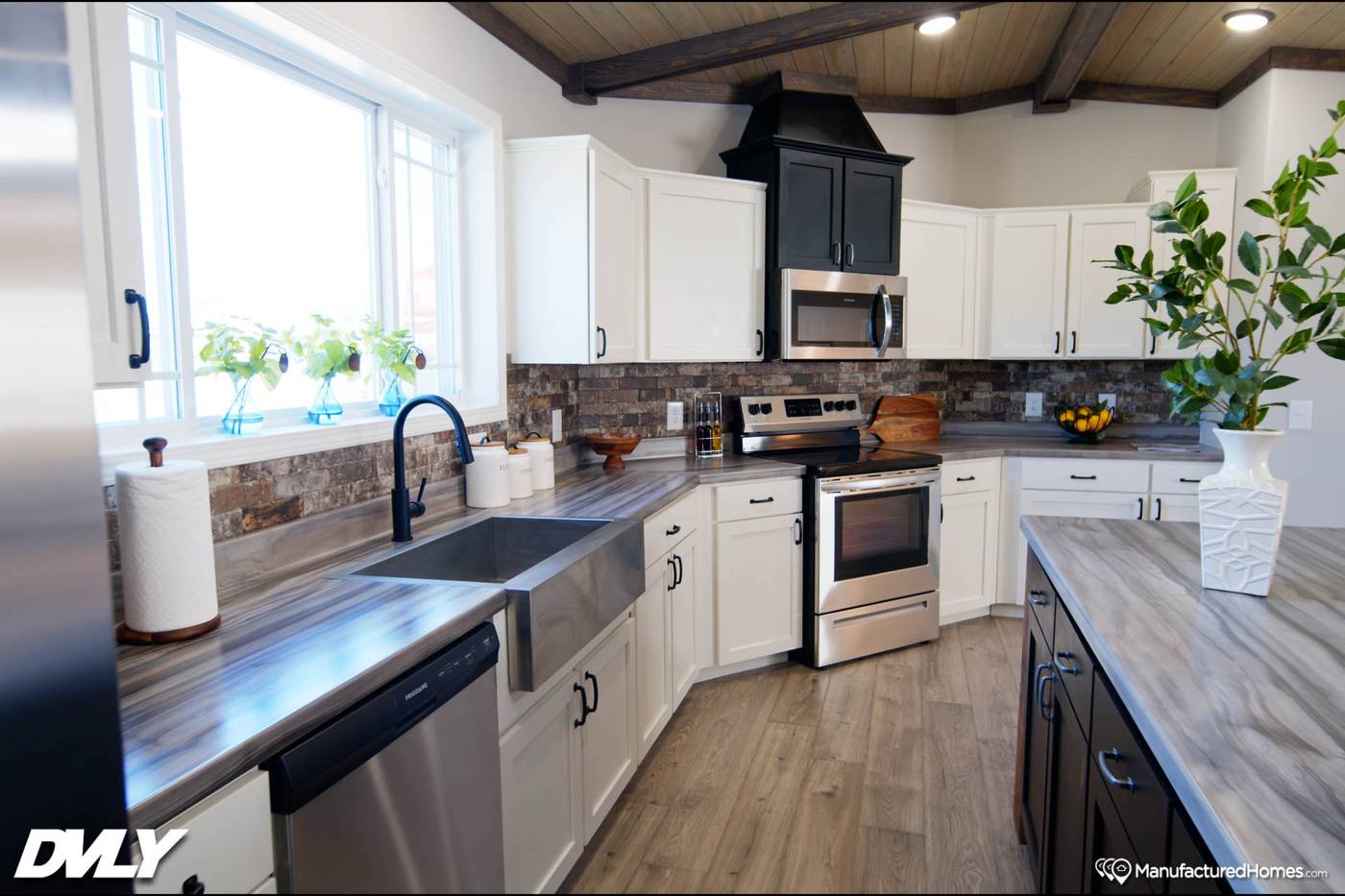 The Oasis 6811 DVHBSS-6811 Double Wide by Deer Valley thumbnail 6